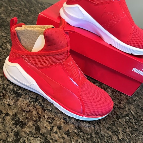 Puma Fierce Core women’s 8.5 NIB - Picture 2 of 10